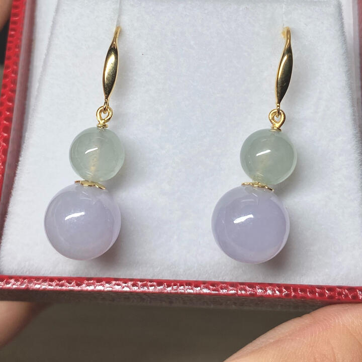 Bespoke Jadeite Ear Hook 18k